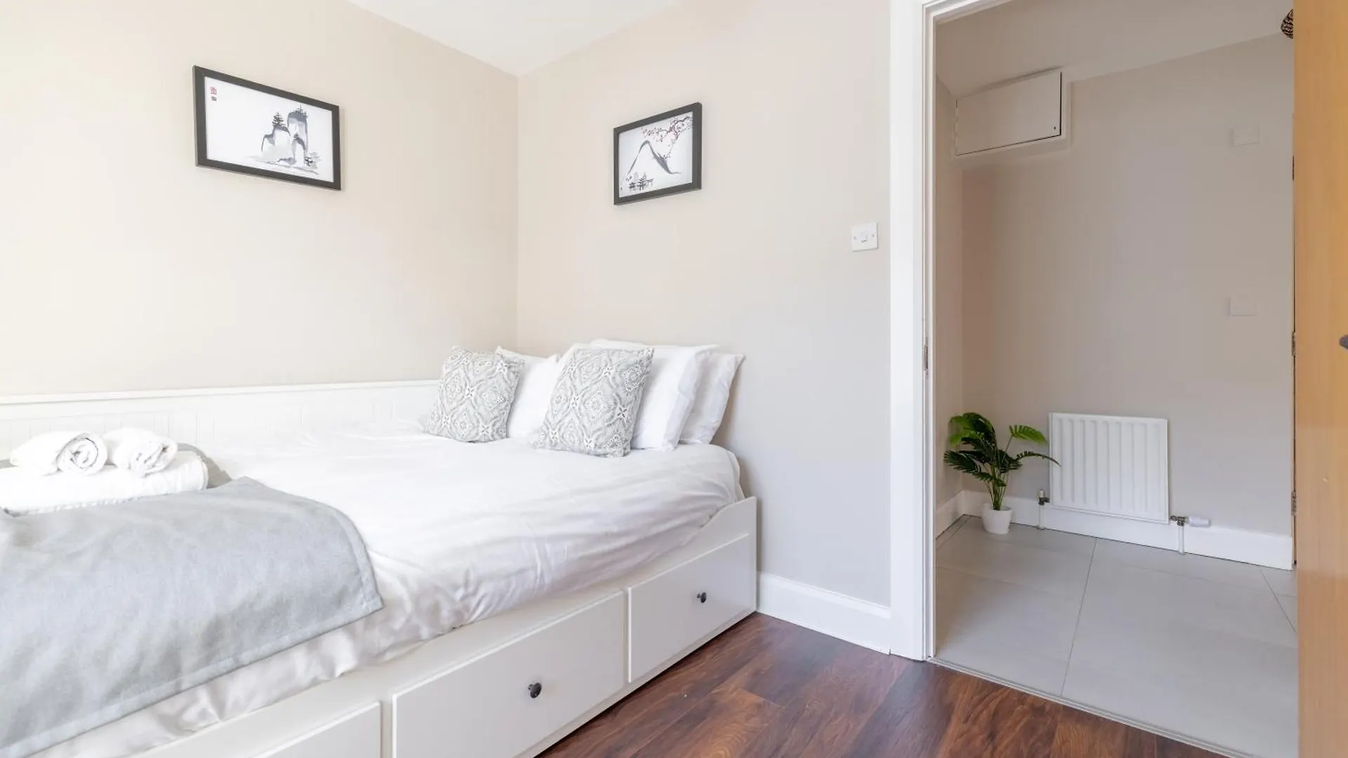 Διαμέρισμα Belfast Quarters- Whitehall Sq