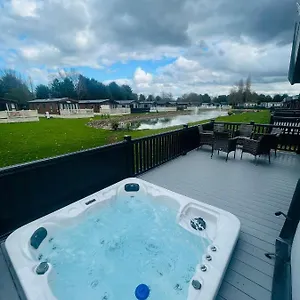 https://belle-vue-lodge-with-hot-york.yorkshirehotels.net