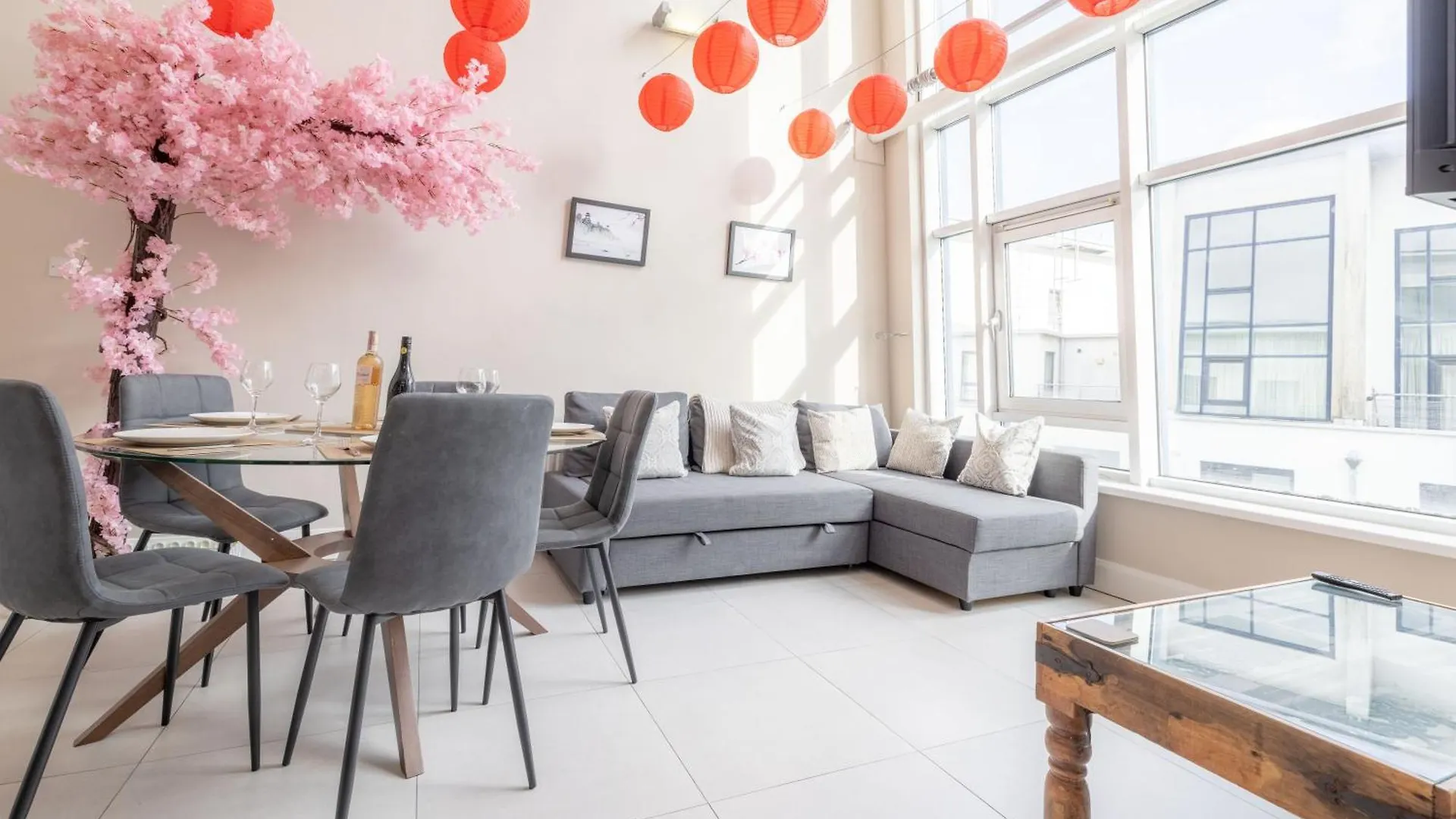 Belfast Quarters- Whitehall Sq 0*,  United Kingdom